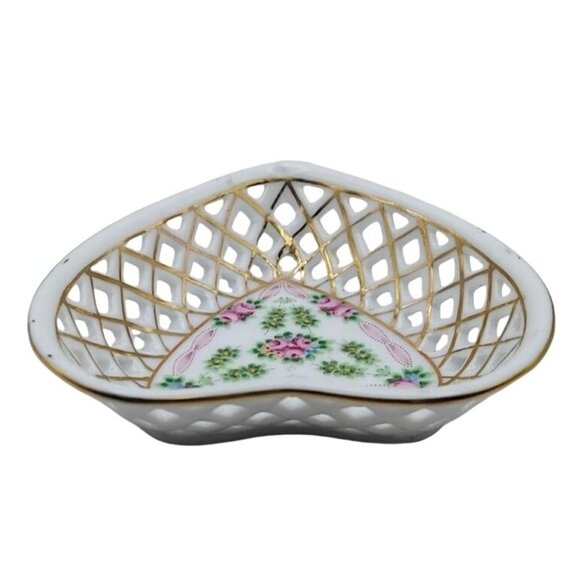 Vintage Reticulated Open Lace Hand Painted Porcelain Heart-Shaped Trinket Dish - Picture 3 of 6